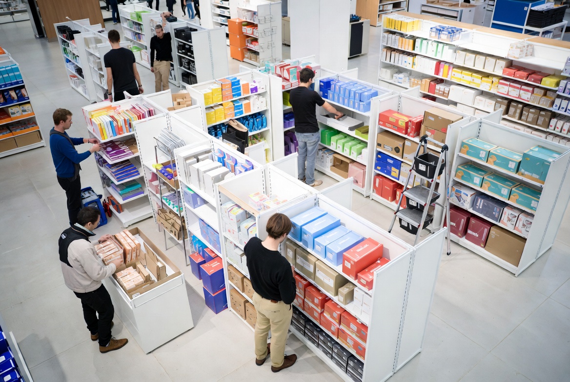 Modular Retail Display Refresh Modular Retail Display Refresh