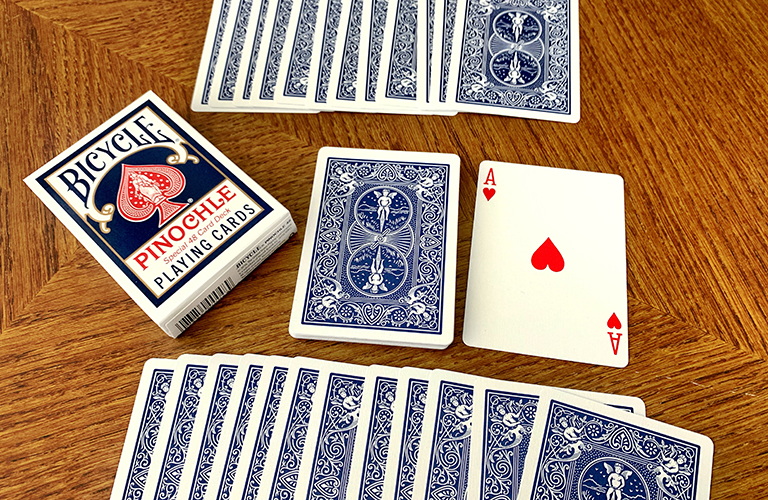 How Do You Play Pinochle Card Game?