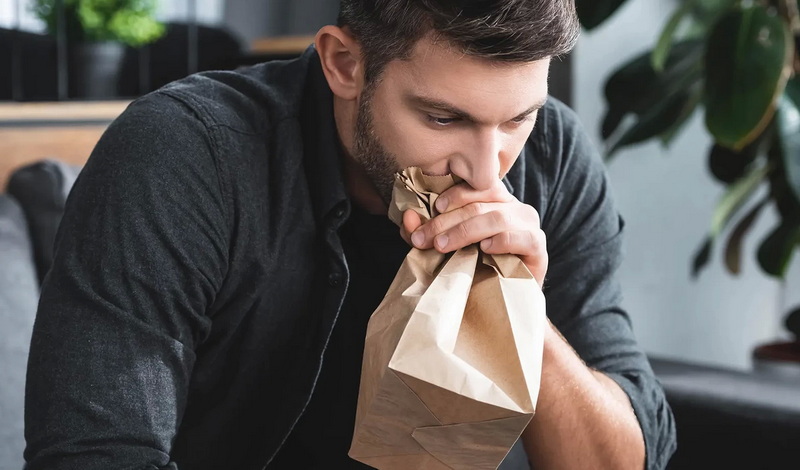 Why-Do-People-Breathe-Into-Paper-Bags_1