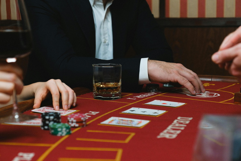 How To Play Bs Card Game With 3 Players